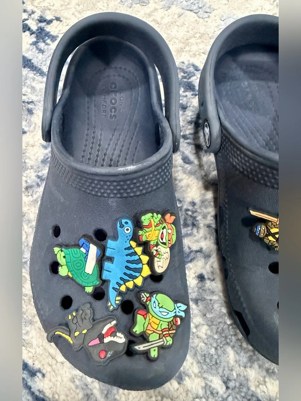 CROCS Little Kids Navy Blue Classic Clogs with Cartoon Jibbitz Charms Size 12